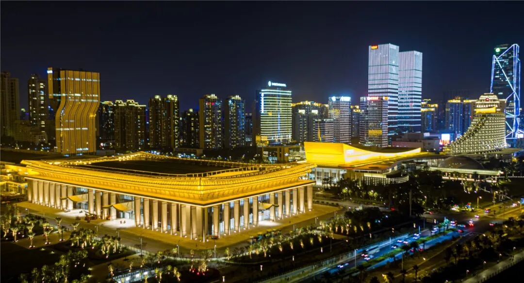 也成为厦门新晋网红打卡点前广场的金鸡雕塑在厦门海峡大剧院举办定于