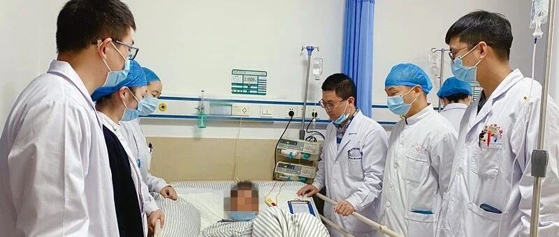 不少见！厦门一18岁大学生拔河拔到脑出血！医生：排便、打麻将都要小心……