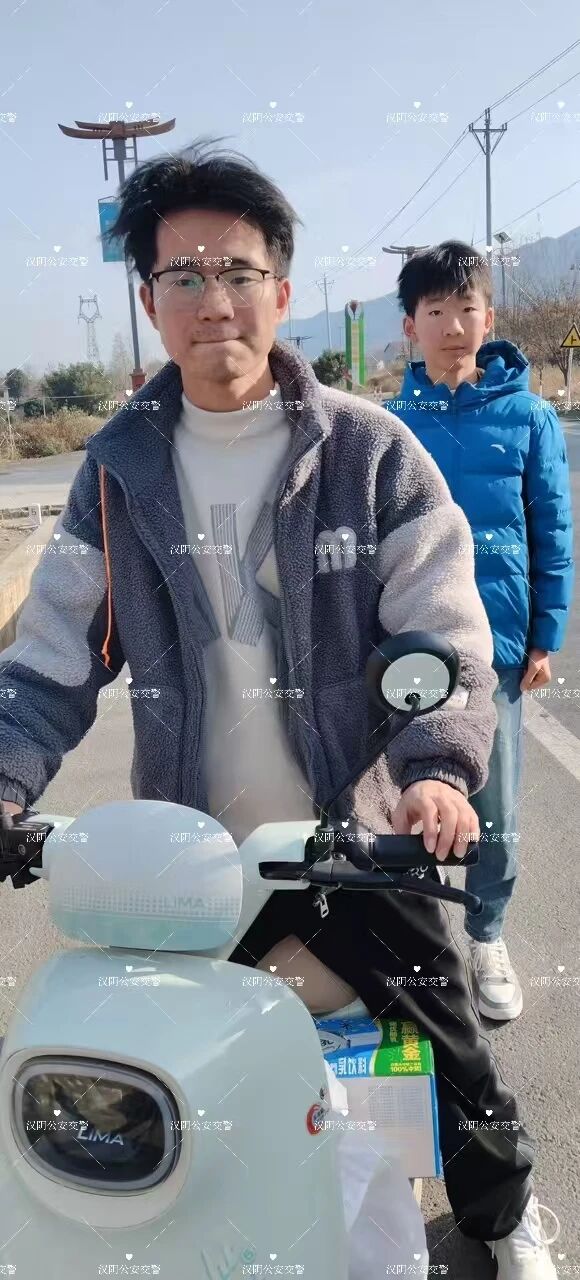 布 保护报告维护切实权益国老消费学研心联和中合发调查老年龄科老者合中信益 银行年金法权费者金融究中融消