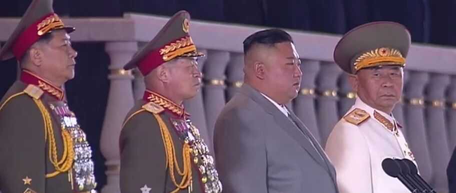 罕见！朝鲜今天凌晨阅兵