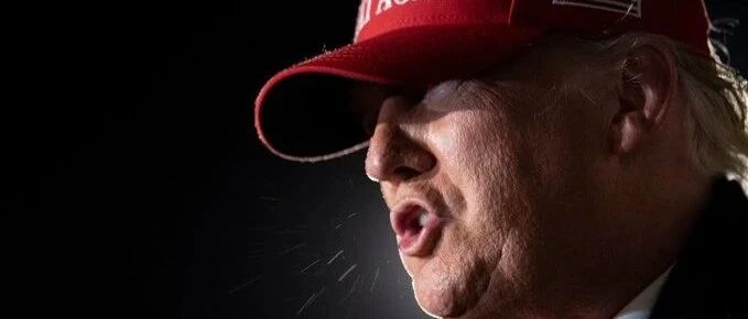 特朗普疯狂放狠话