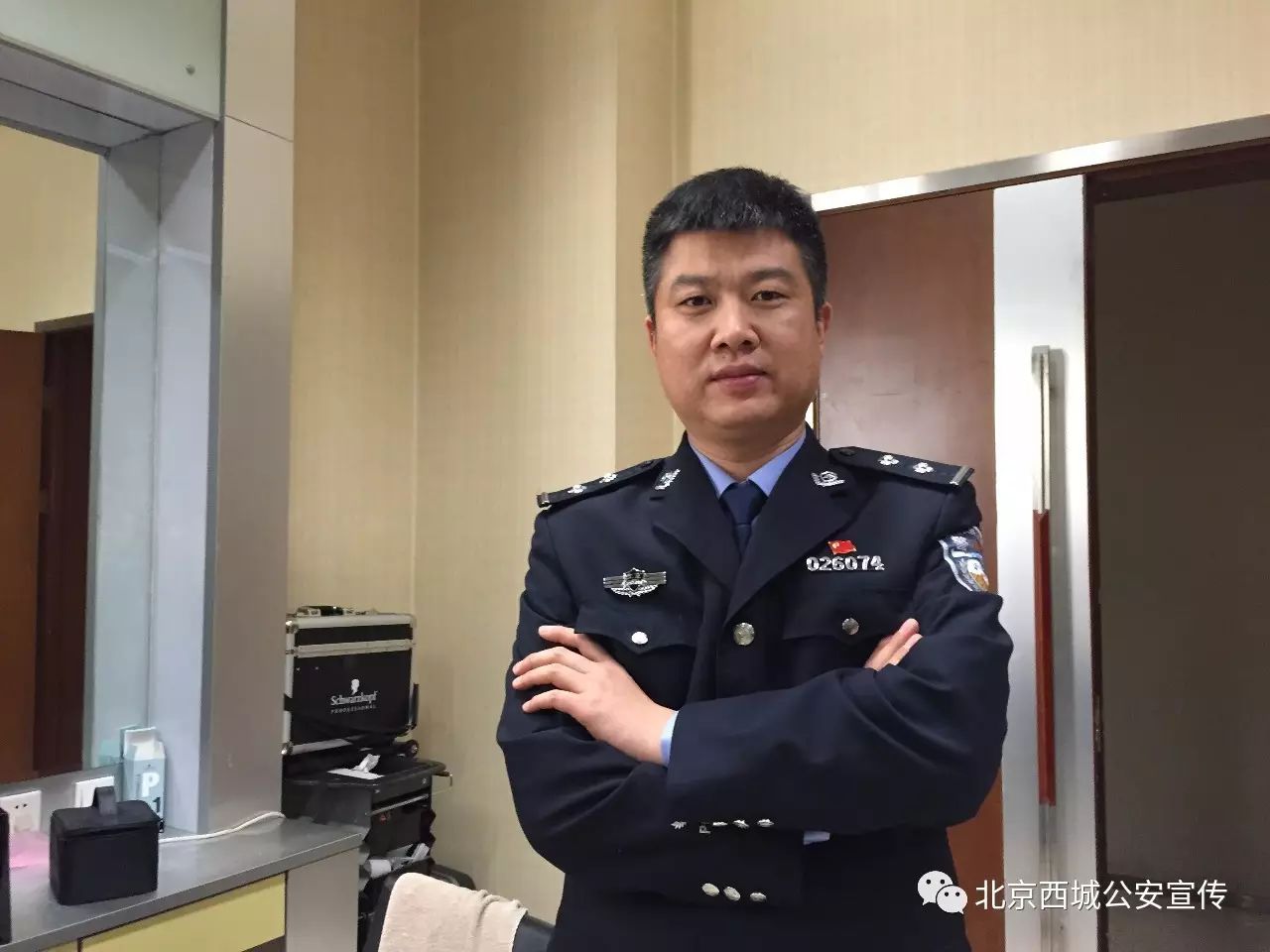 北京榜样最美警察候选人焦伟做客北京电视台非常向上栏目