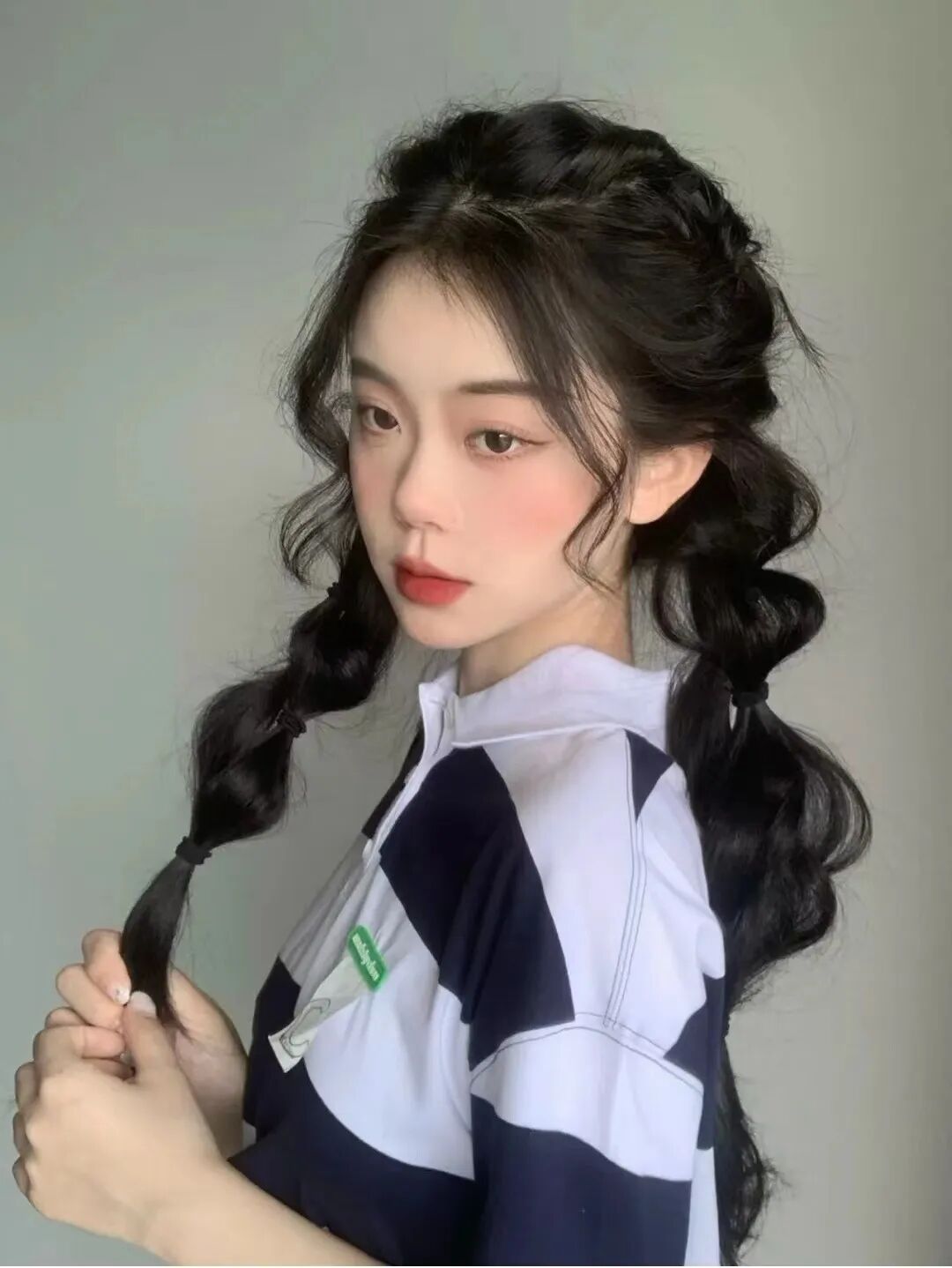 是时候换发型了!秋天这4款扎发才够美够温柔