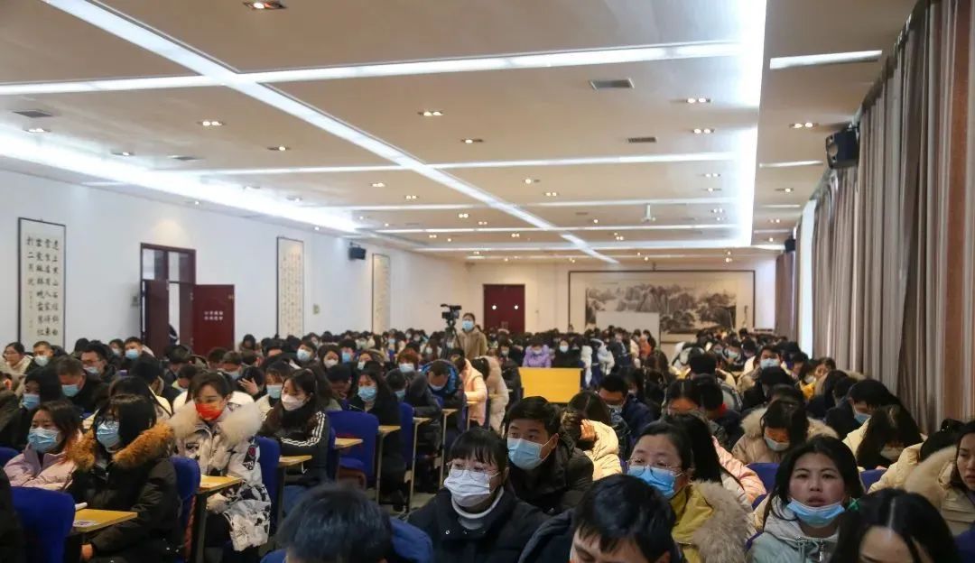 砥砺奋进开新篇 凝心聚力向未来——淮阳区羲城中学举行春季开学全体教师大会