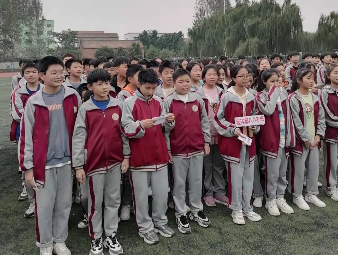 淮阳区羲城中学远洋部举行歌唱比赛