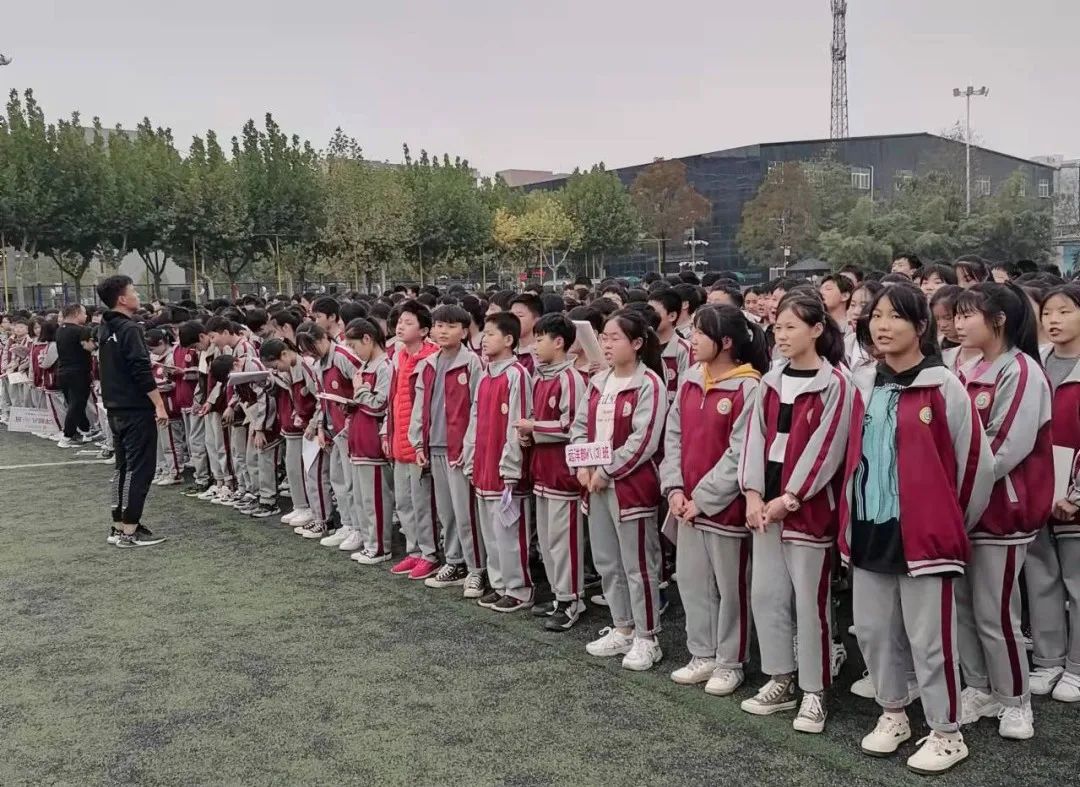 淮阳区羲城中学远洋部举行歌唱比赛