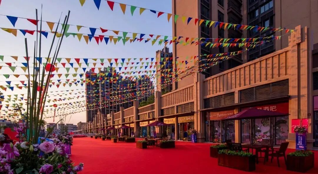 广州黄埔知识城中泰天境90-130㎡，高品质现楼即买即住！