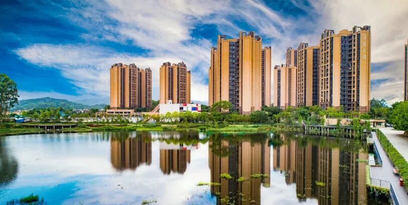 广州黄埔知识城中泰天境90-130㎡，高品质现楼即买即住！