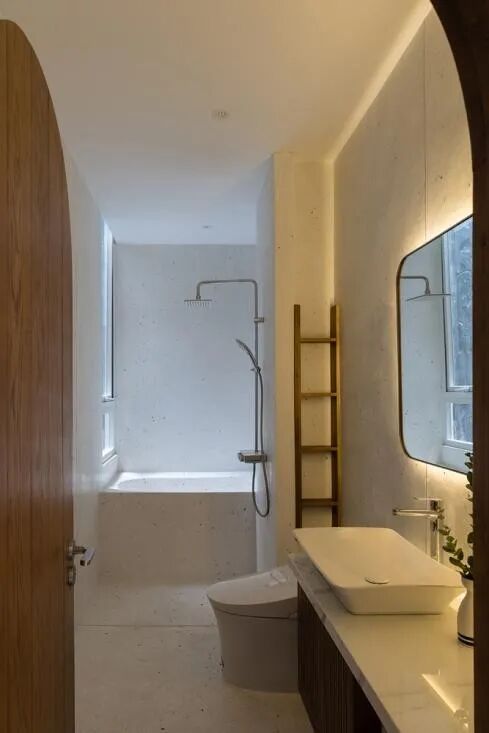 2 天井搭建楼梯 将四层小楼拆分为二 190 天井房不输带院别墅 柠檬资讯