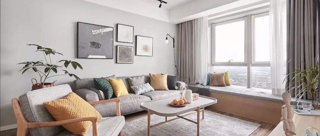 89平北欧小三居，全屋清爽原木风，最爱客厅的大飘窗，悠闲极了！