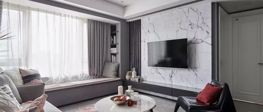 126平三居室，加入大理石和金属元素,充满了轻奢感