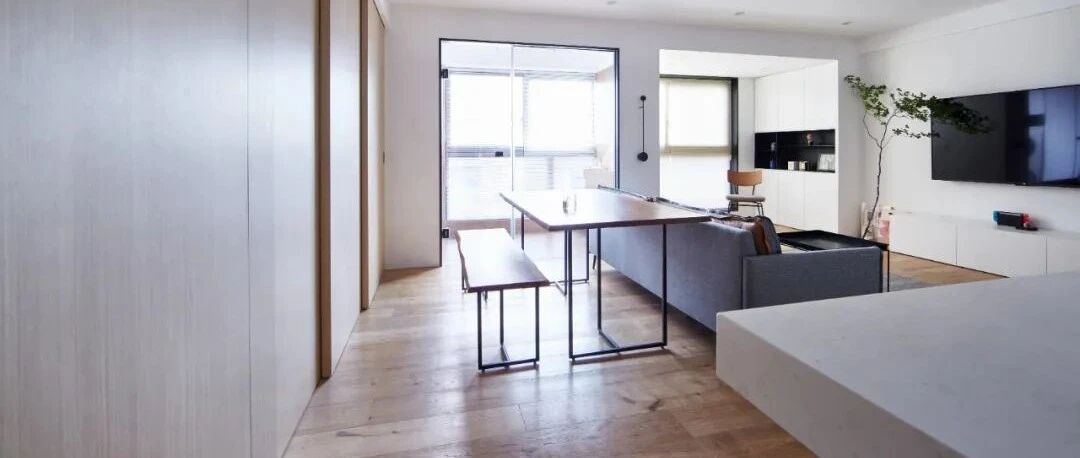 110平简约风格三居室，无主灯客厅极简大气，三联式移门，效果赞极了！