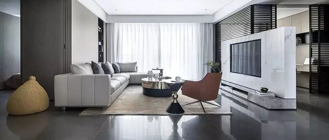 160㎡现代简约，木饰面+黑色百叶，透出优雅高端的温馨感