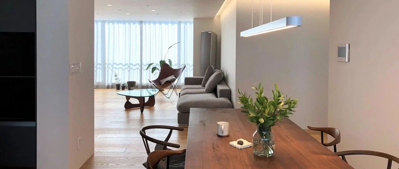 138平老房翻新，靠极简的装修，灰白的配色，引起了人极度舒适感