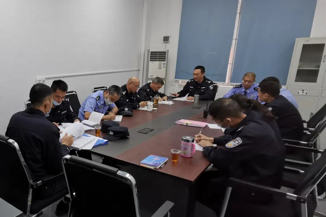 四会监狱全面掀起学习宣传贯彻落实党的十九届六中全会精神热潮