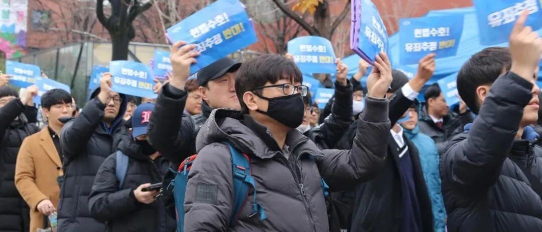 网友们疯狂吐槽抵制韩国“孕妇指南”。这个国家对女性的恶意，简直刷三观...