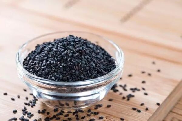 吃黑芝麻头发真的能变黑吗？