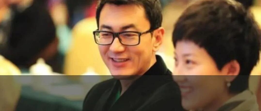 央视男神鲁健：向心上人表白被拒绝，婚后又与妻子“分居”15年，他俩注定是“白天不懂夜的黑”？