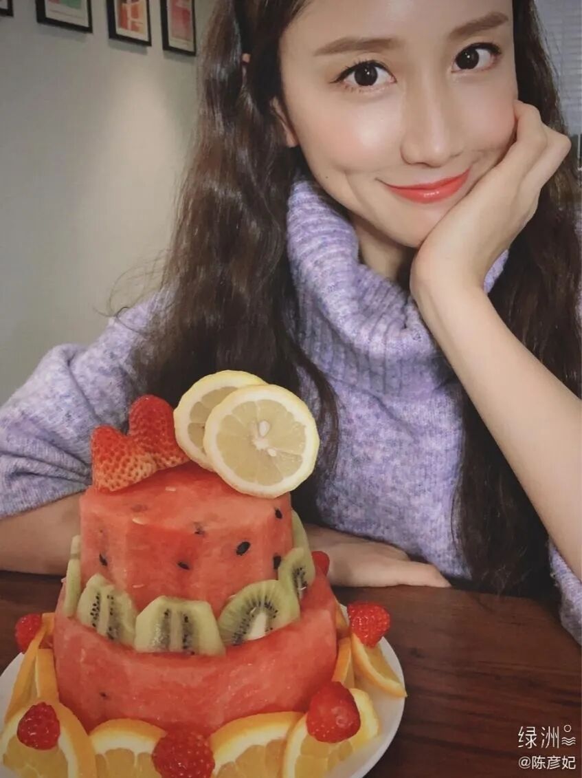 她是初代偶像剧女主结婚隐退生子被圈外老公宠成公主