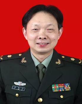 许民辉教授经左侧翼点入路夹闭中动脉分叉部宽颈动脉瘤及对侧长m1段