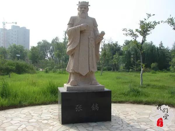 他救李白杜甫，雪王昌齡冤仇，更是挽救大唐的「俠義宰相」 歷史 第10張