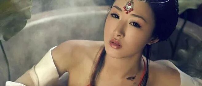 古代的女性多久洗一次澡？为什么？