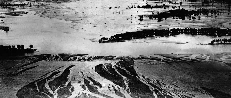 荷兰人在山东扔了九根木棍，找出了一位被现代人遗忘的英雄