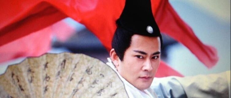 “北乔峰，南慕容”，慕容复武功那么差，为什么能够跟乔峰齐名？