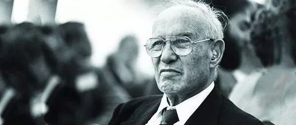 德鲁克：比能力、资源更重要的，是你的态度