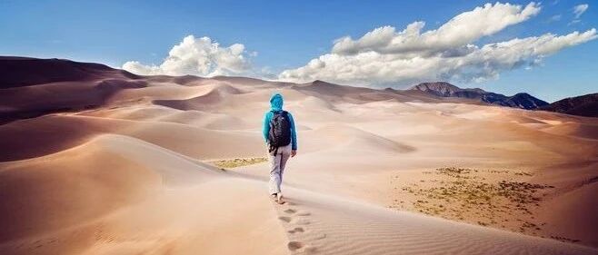 出生新疆四线贫困城市,如今自学英语拿到CCTV国际频道的offer, 他凭什么?