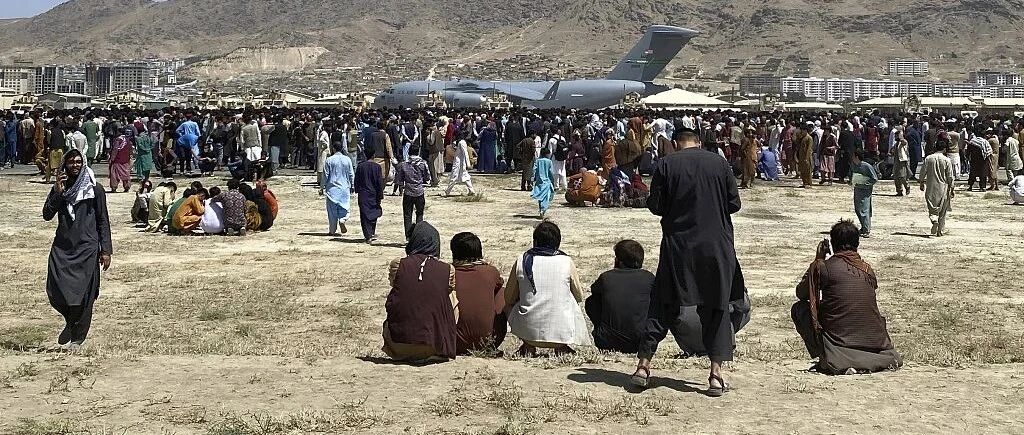 美国来求中国帮忙了，中国要和它讲条件