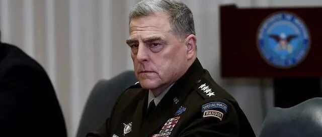 惨，美军一上将确诊，美军最高层一堆上将隔离