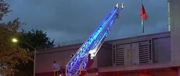 美方强行关闭中领馆后，美情报官员都懵了