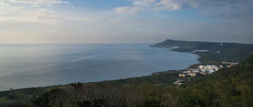 “不开第一枪”是我台海一线部队的准则，但不是国家的战略束缚