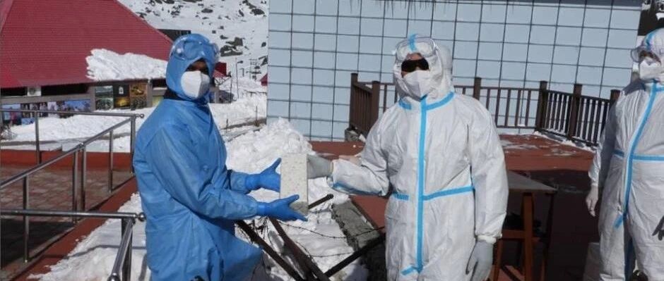 2022第一天，中印士兵“交换糖果”