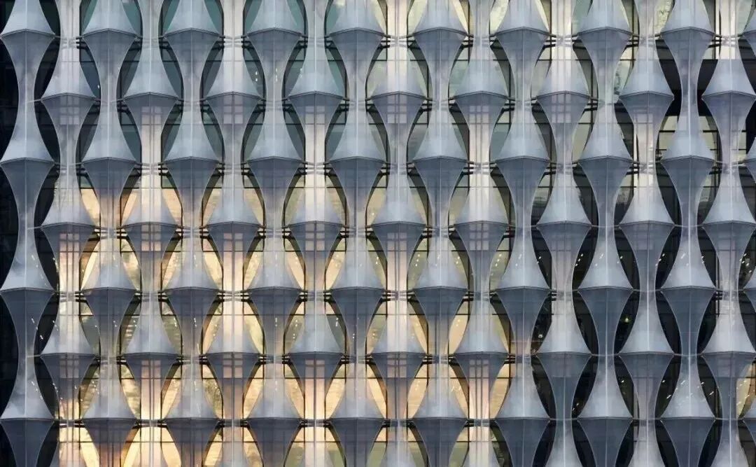 膜结构下的建筑外立面