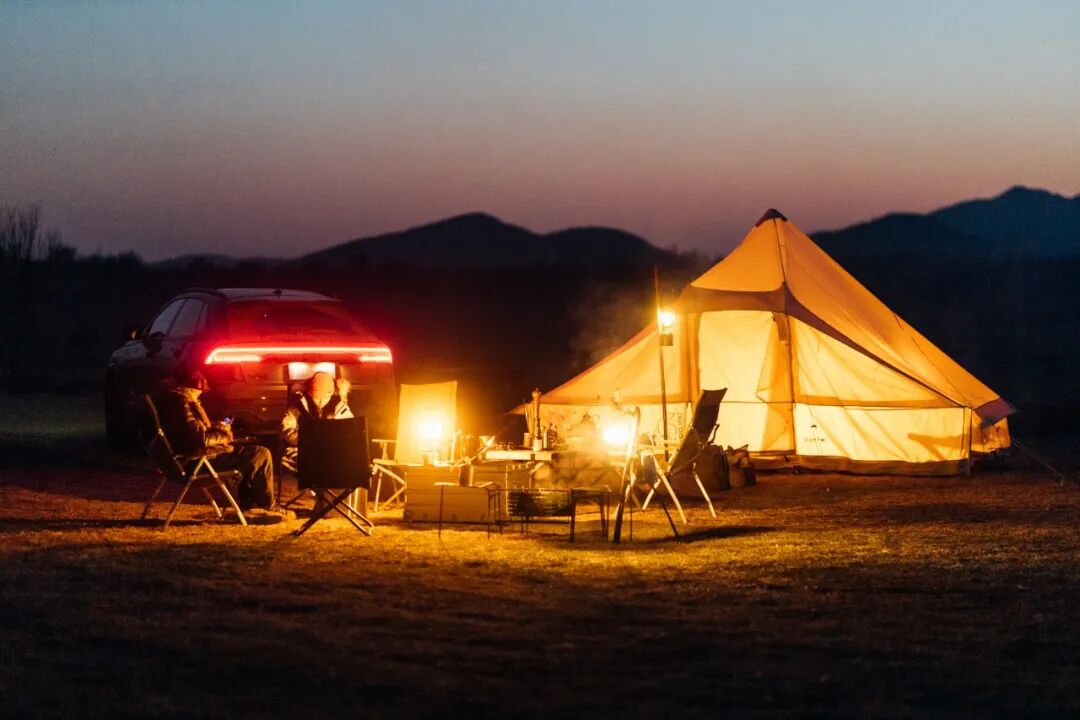 超跑suv和冬季宿营哪个更极致