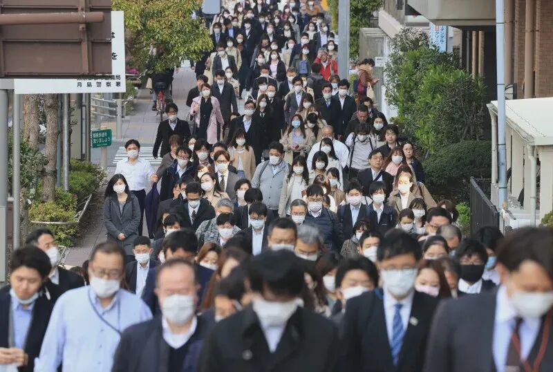 我们每个人都欠自己一场“夺冠”！丨巨邦招聘