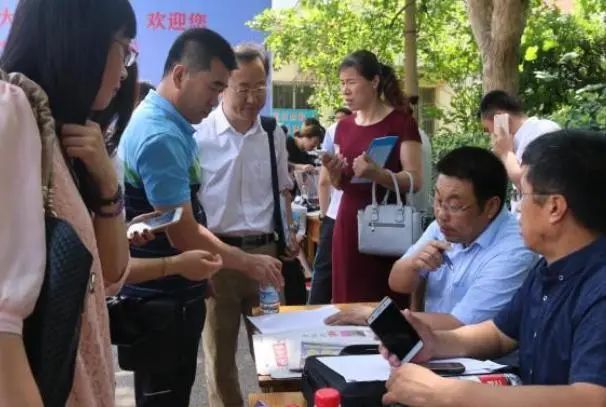 公辦湖北差二本的學(xué)校_湖北最差的公辦二本_湖北差一點(diǎn)的公辦二本大學(xué)