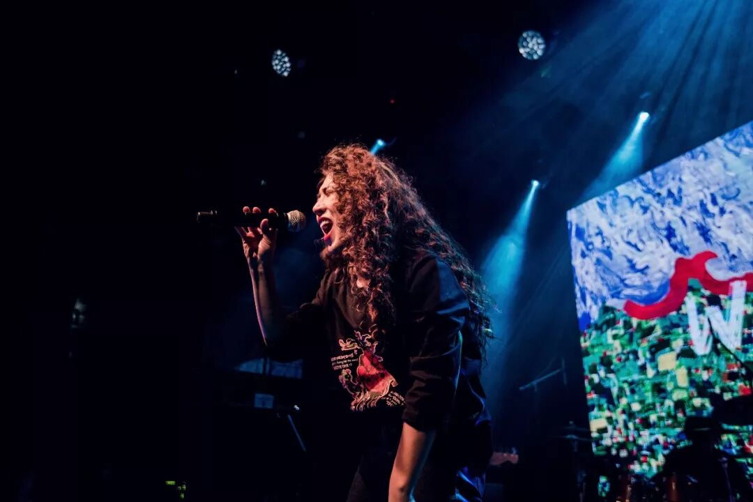 这个罗大佑力捧的乐坛歌后，为什么就是死活红不了？