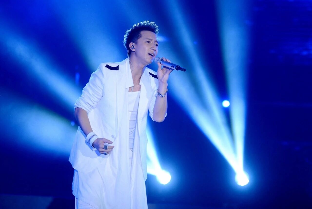 这个在娱乐圈火了10年的流量巨星，终于把自己玩过气了