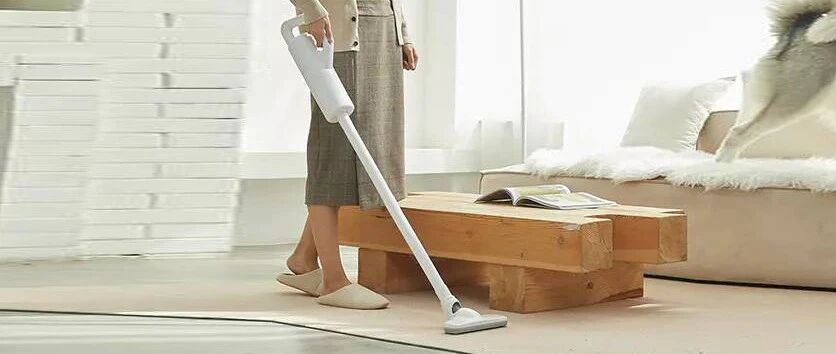 火爆日本的高颜值无线吸尘器～轻便省力、吸力强，好用到不可思议！