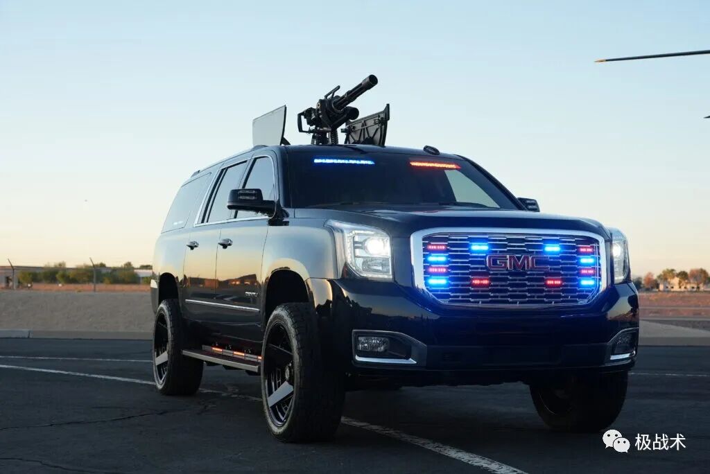 suu-11/a机枪吊舱正在进行试验)m134的口径与威力虽然远不如m61火神炮