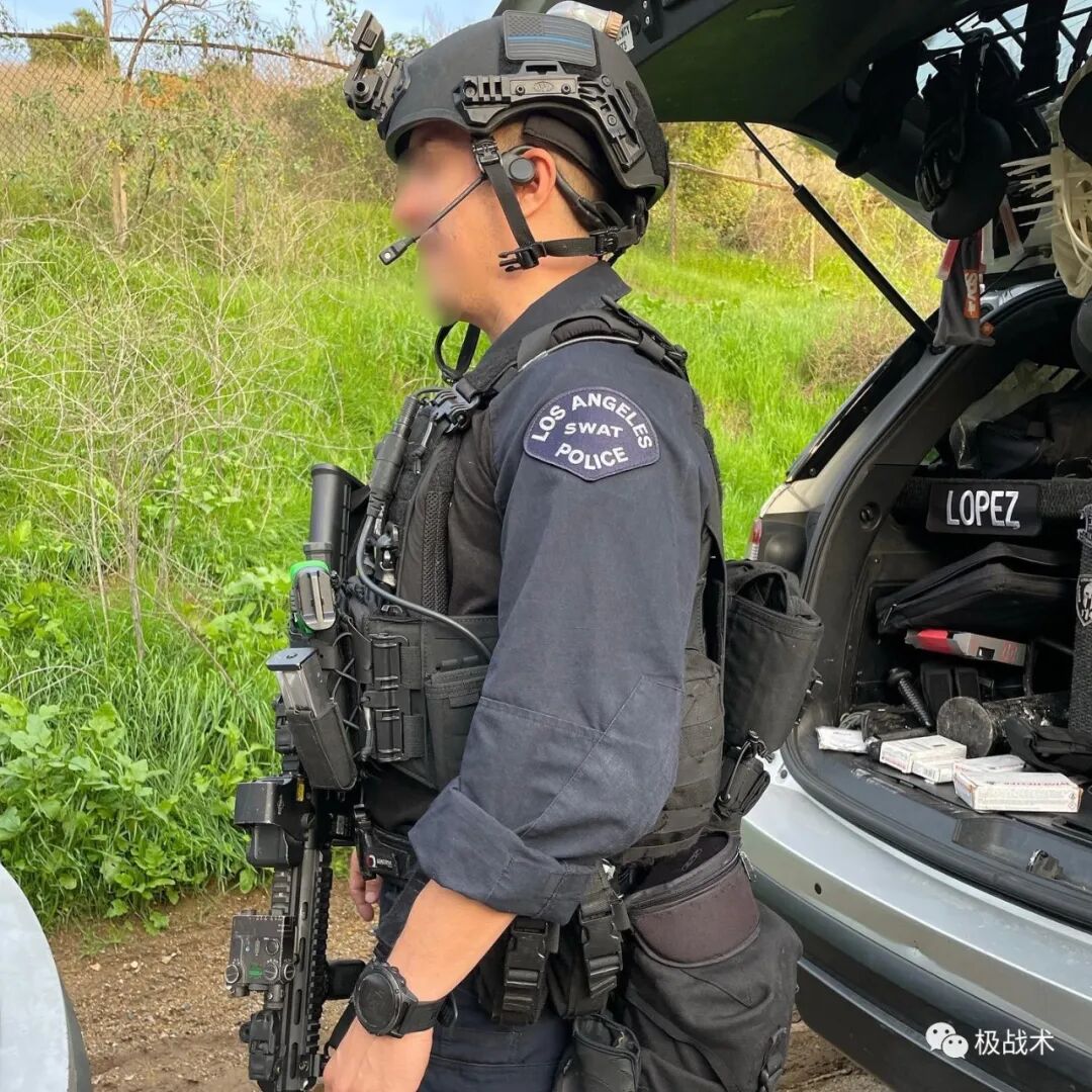 从"大宝剑"案来看洛城特警的现役装备(1)头部篇丨装备