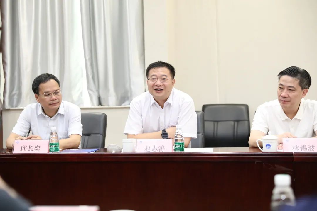 7月5日,汕头市副市长赵志涛带队访问广东省科学院,就开展政产学研合作