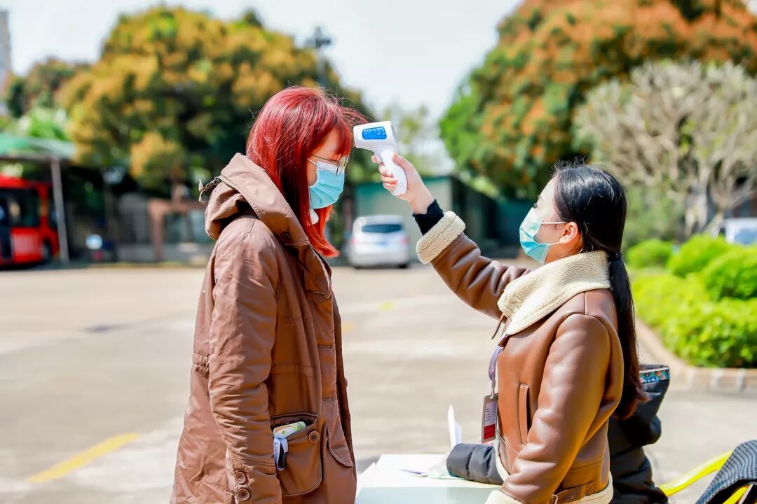 严格落实“八个到位” 完美公司防控复工两不误