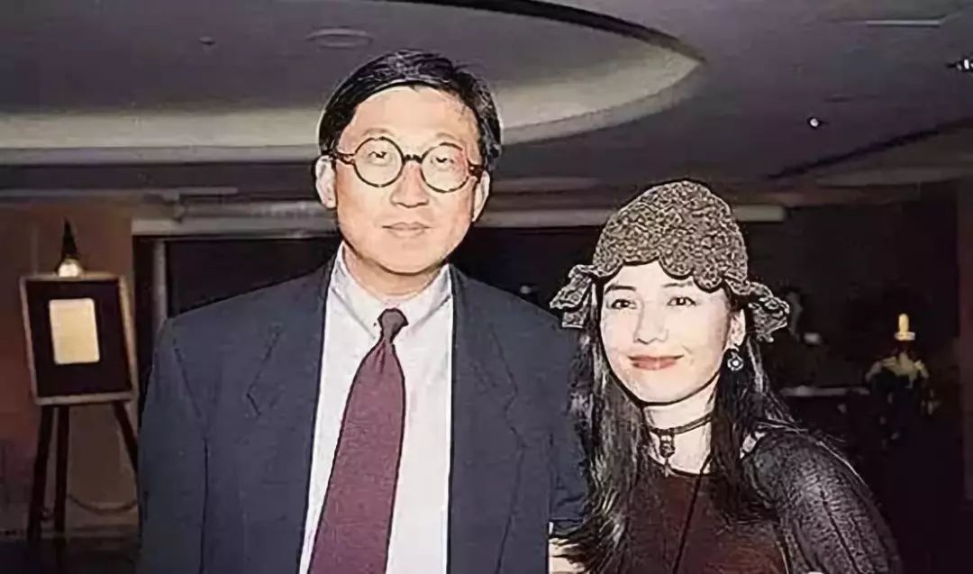 如何跟女生告白？  曾經紅過周潤發，結婚16年沒吵過架，她說婚姻其實很好玩 情感 第5張