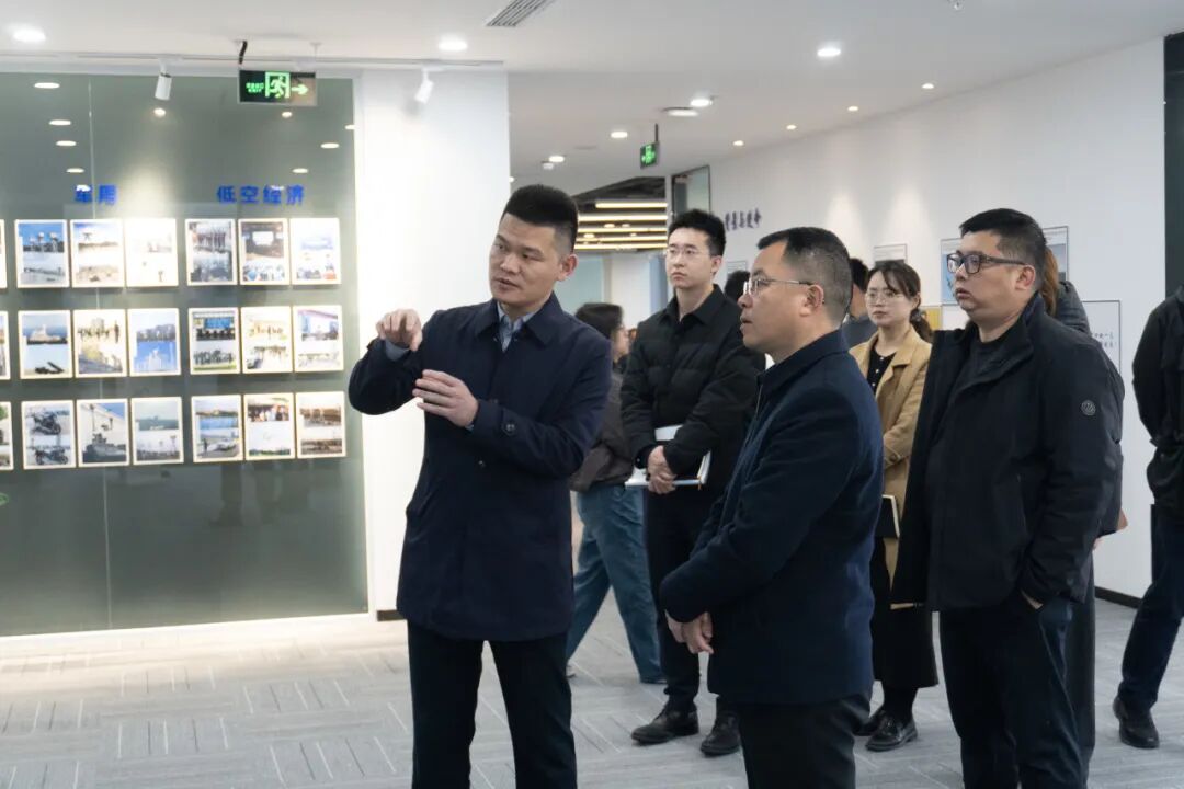 天府新区管委会领导2.jpg