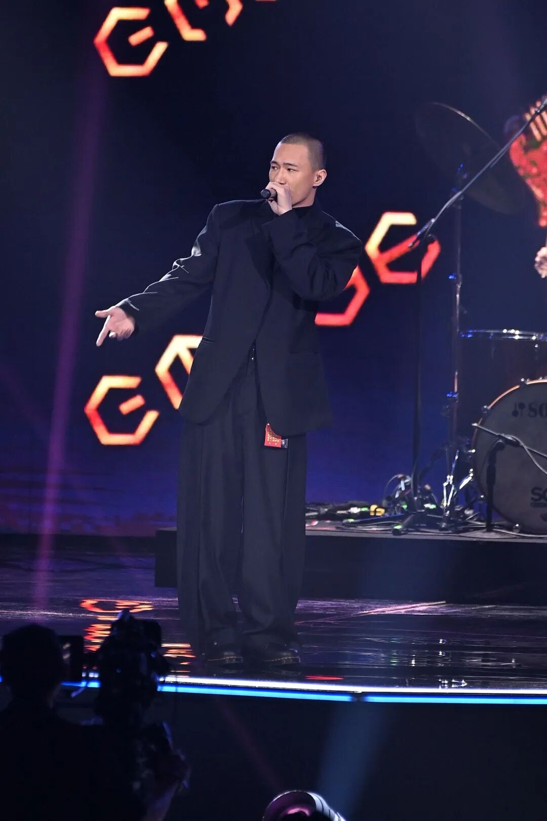 金曲奖歌曲串烧致敬方大同大S等人