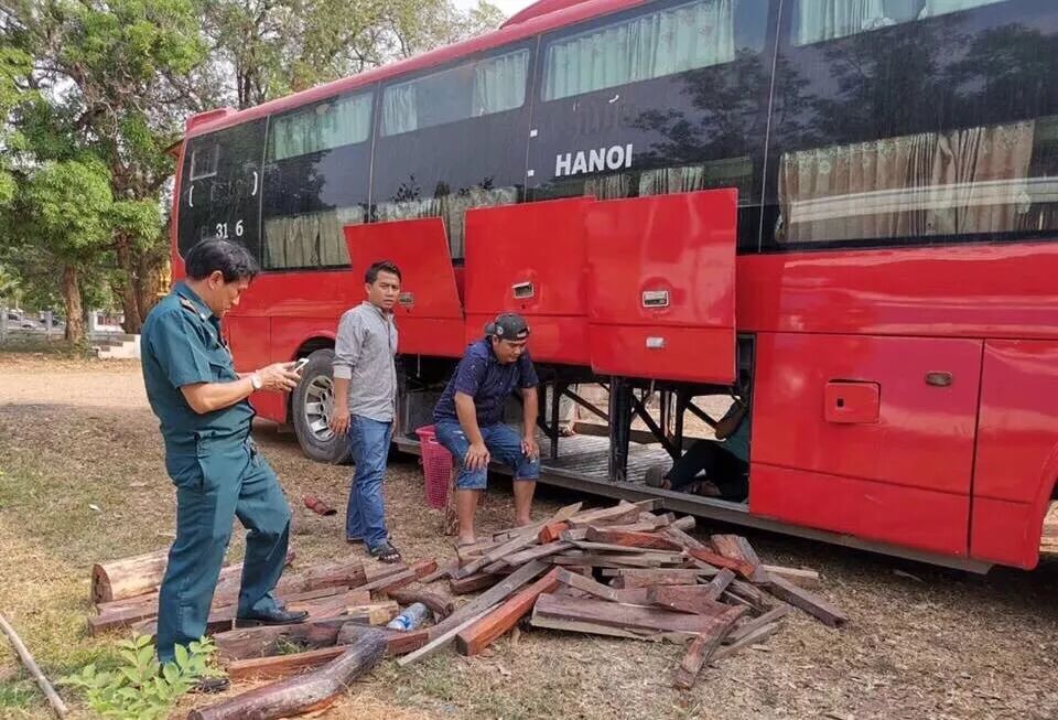 盛世红木都来之不易。一旦原料紧缺都只能看看然而消费不起。